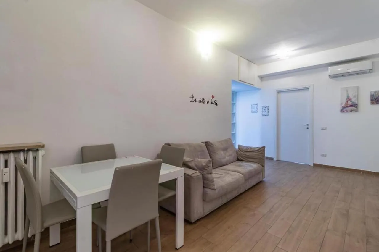 Charme & The City Apartment Milano Italia